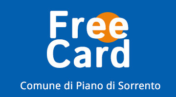 Free Card, Comune di Piano di Sorrento: scritta bianca su fondo blu
